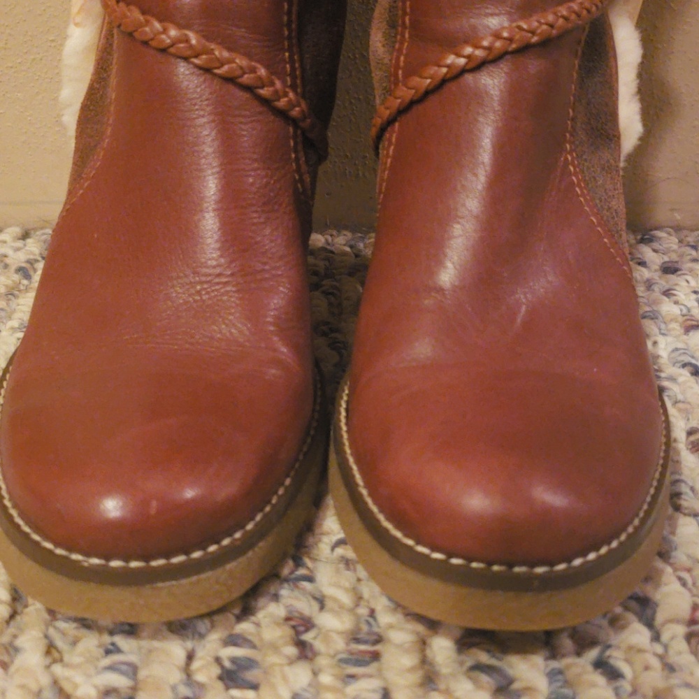 BCBGirls Labany Zip Up Boot Brown 7.5 - Picture 3 of 6